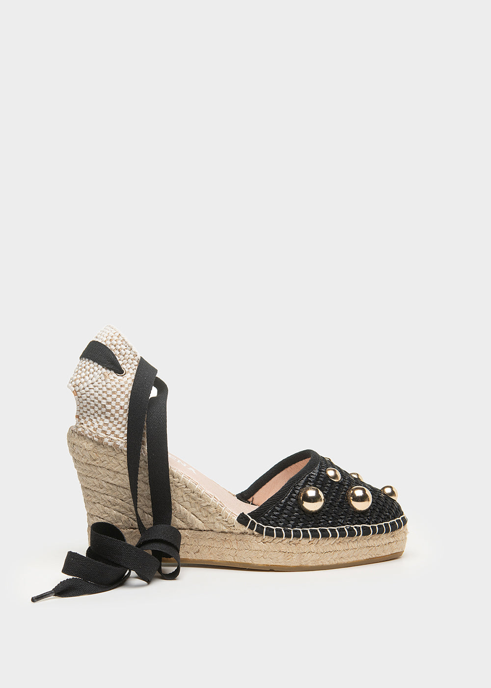 Nila Black